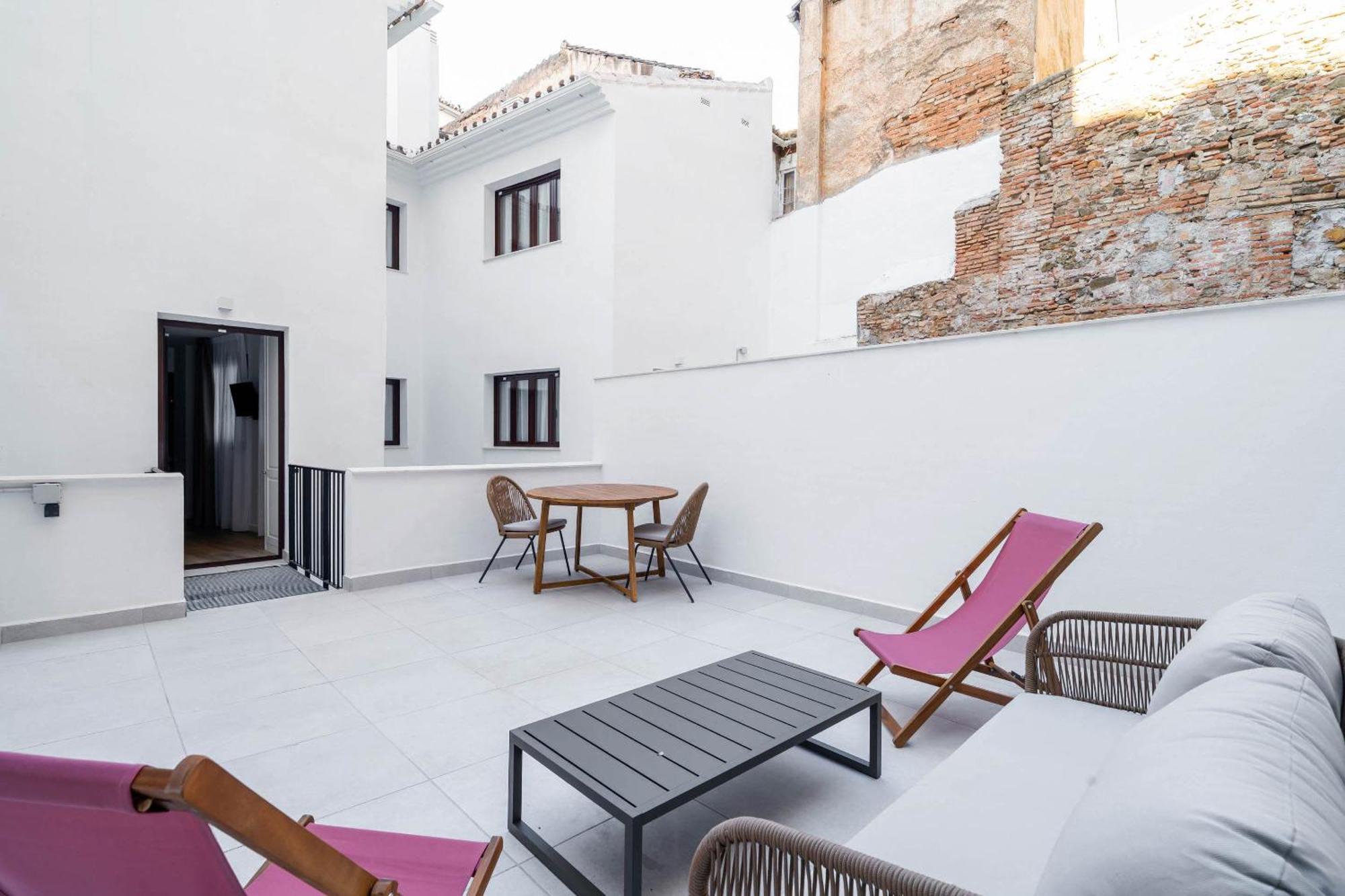 Limehome Malaga Calle Victoria Ruang foto