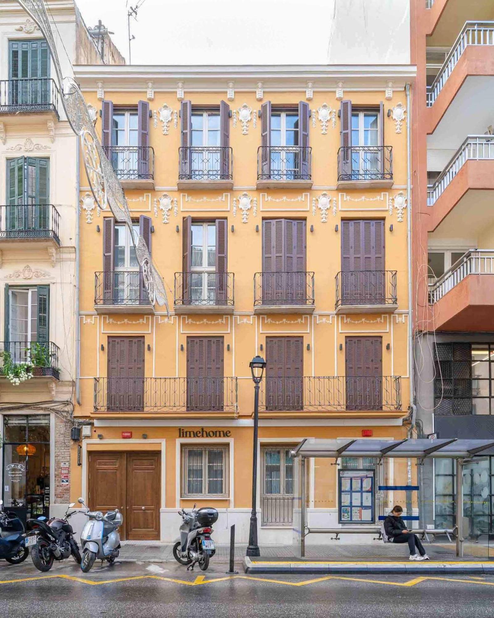 Limehome Malaga Calle Victoria Bagian luar foto