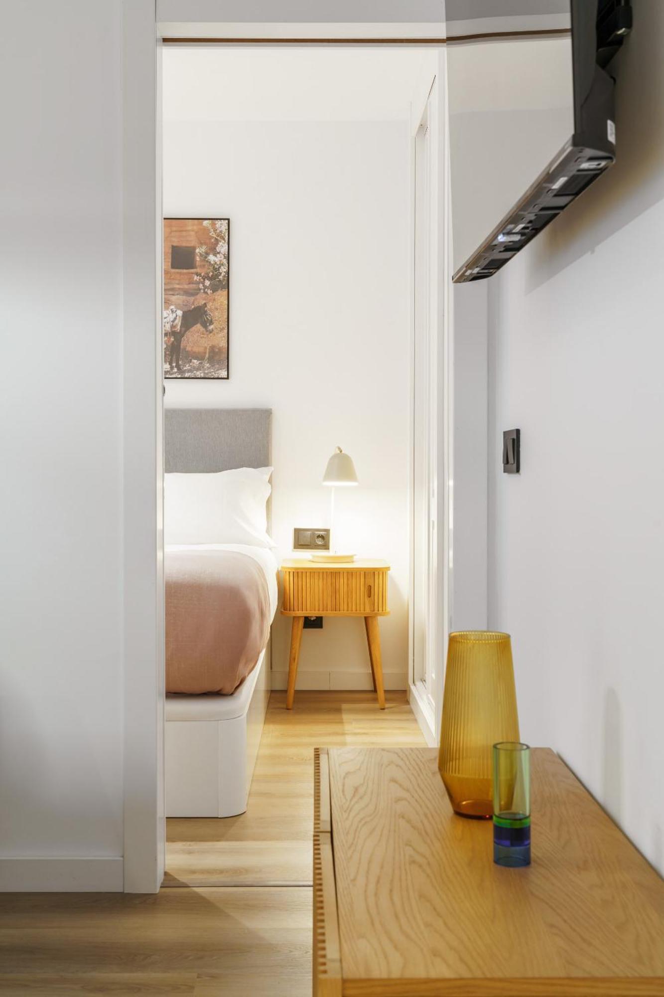 Limehome Malaga Calle Victoria Ruang foto