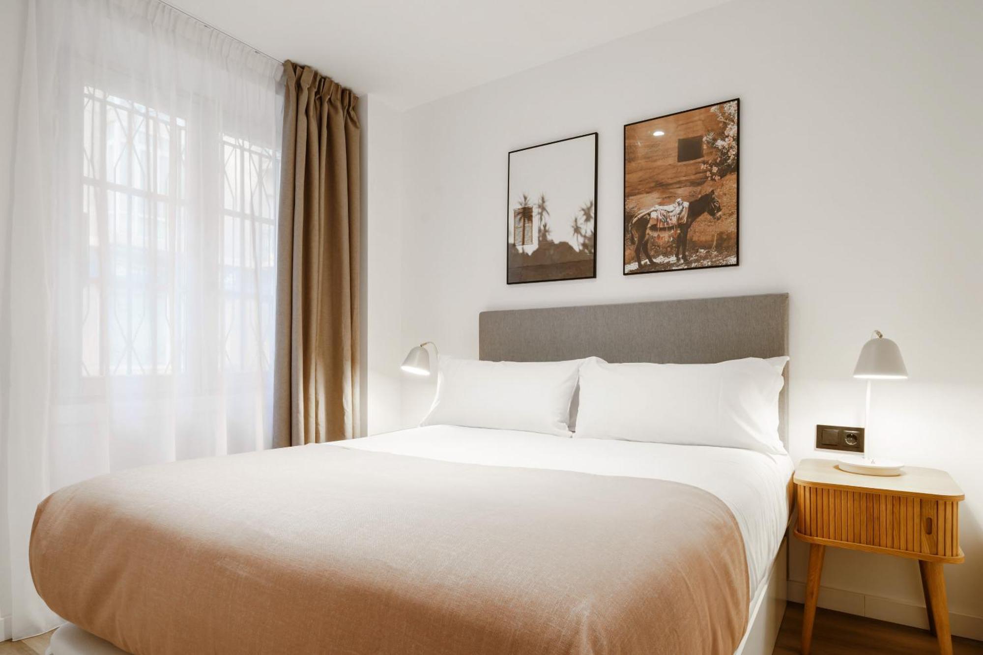 Limehome Malaga Calle Victoria Bagian luar foto