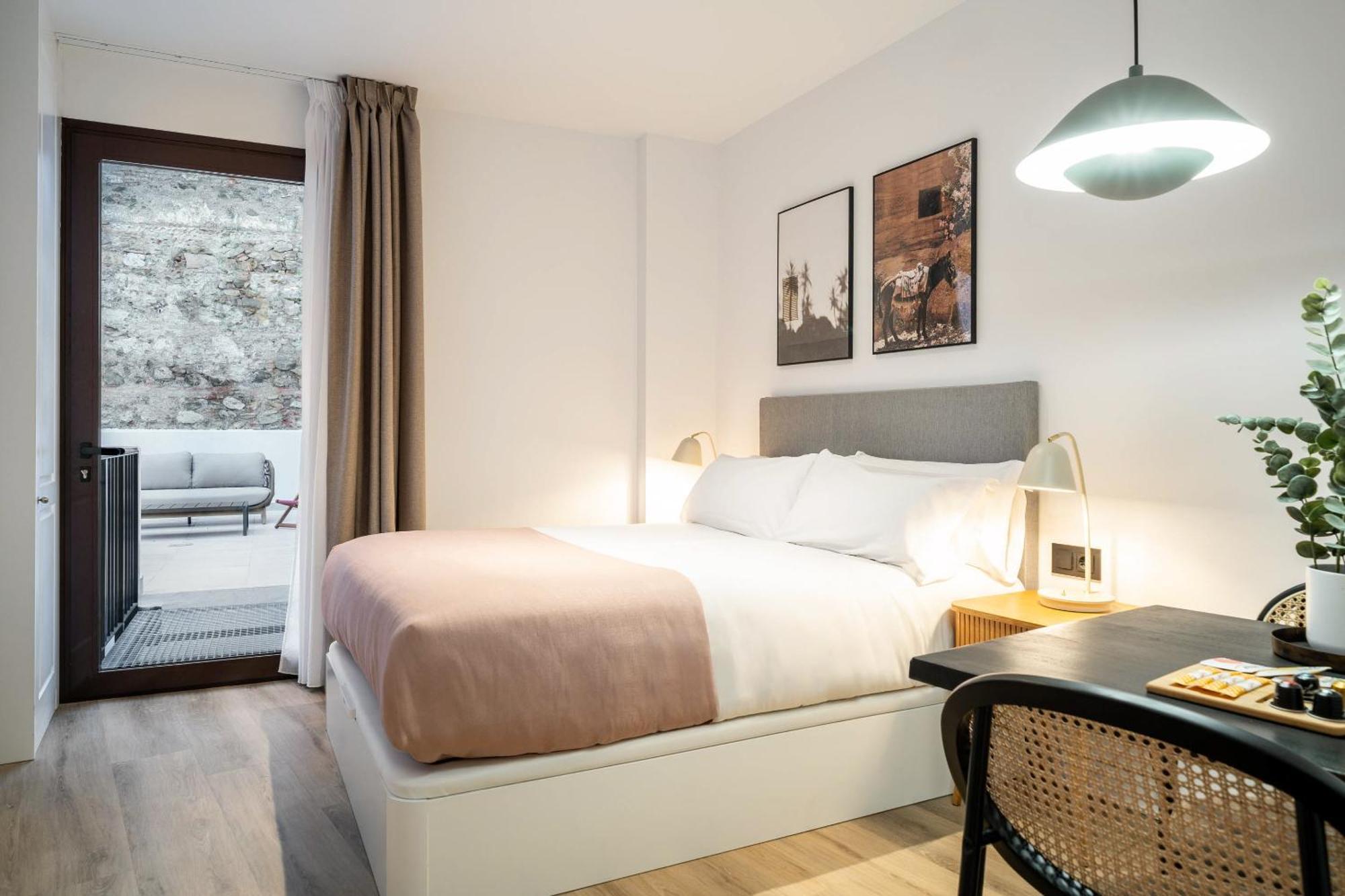 Limehome Malaga Calle Victoria Bagian luar foto