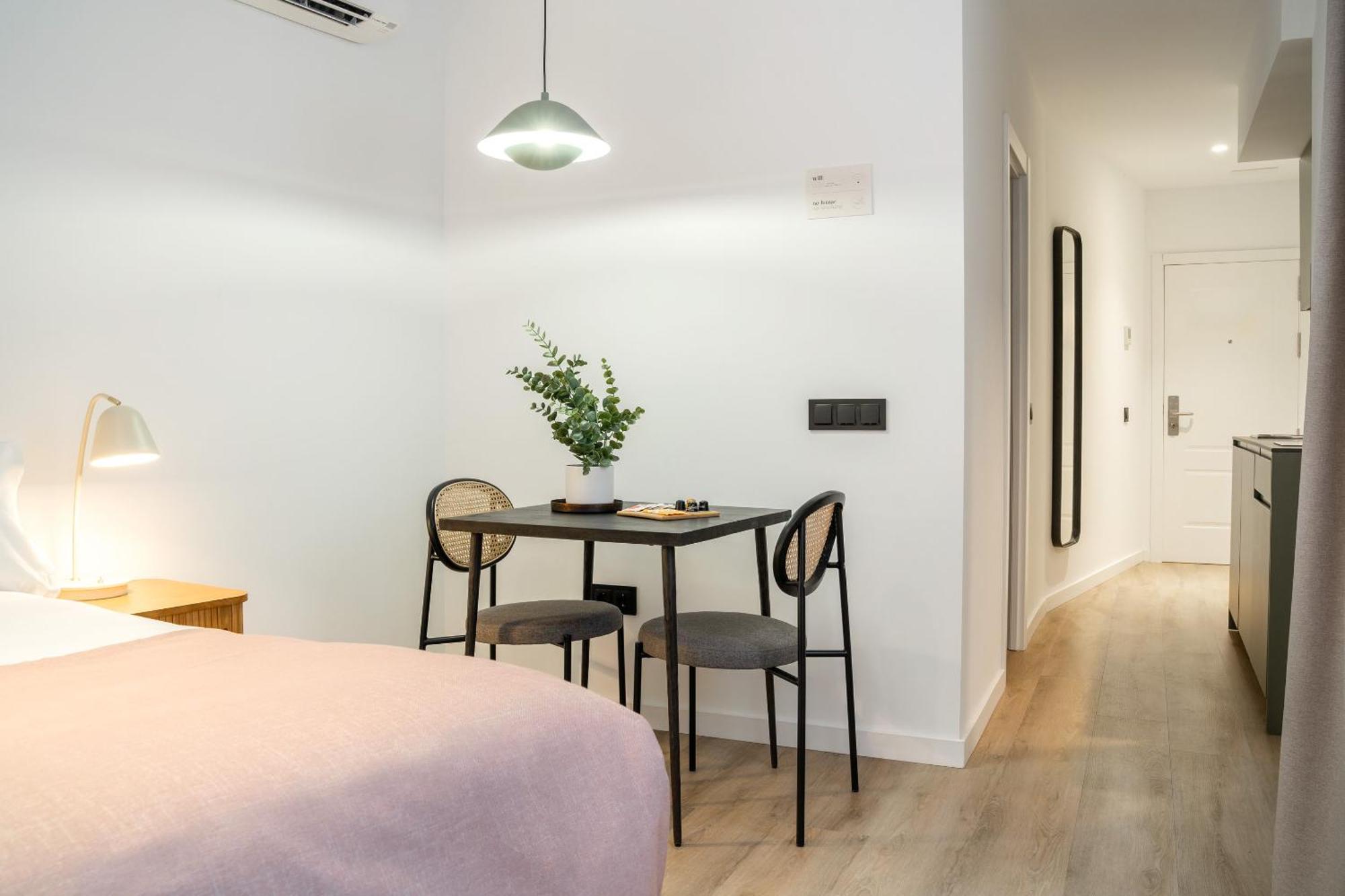 Limehome Malaga Calle Victoria Ruang foto