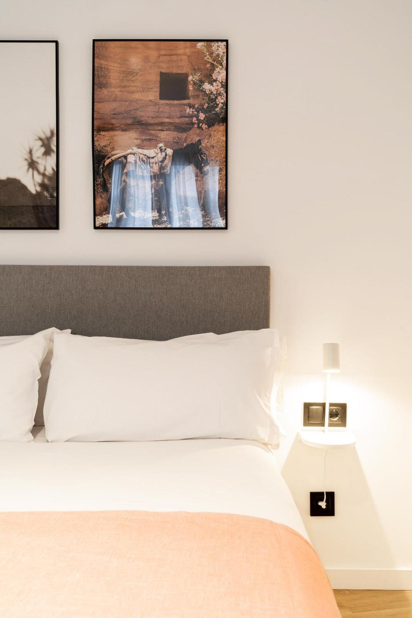 Limehome Malaga Calle Victoria Ruang foto
