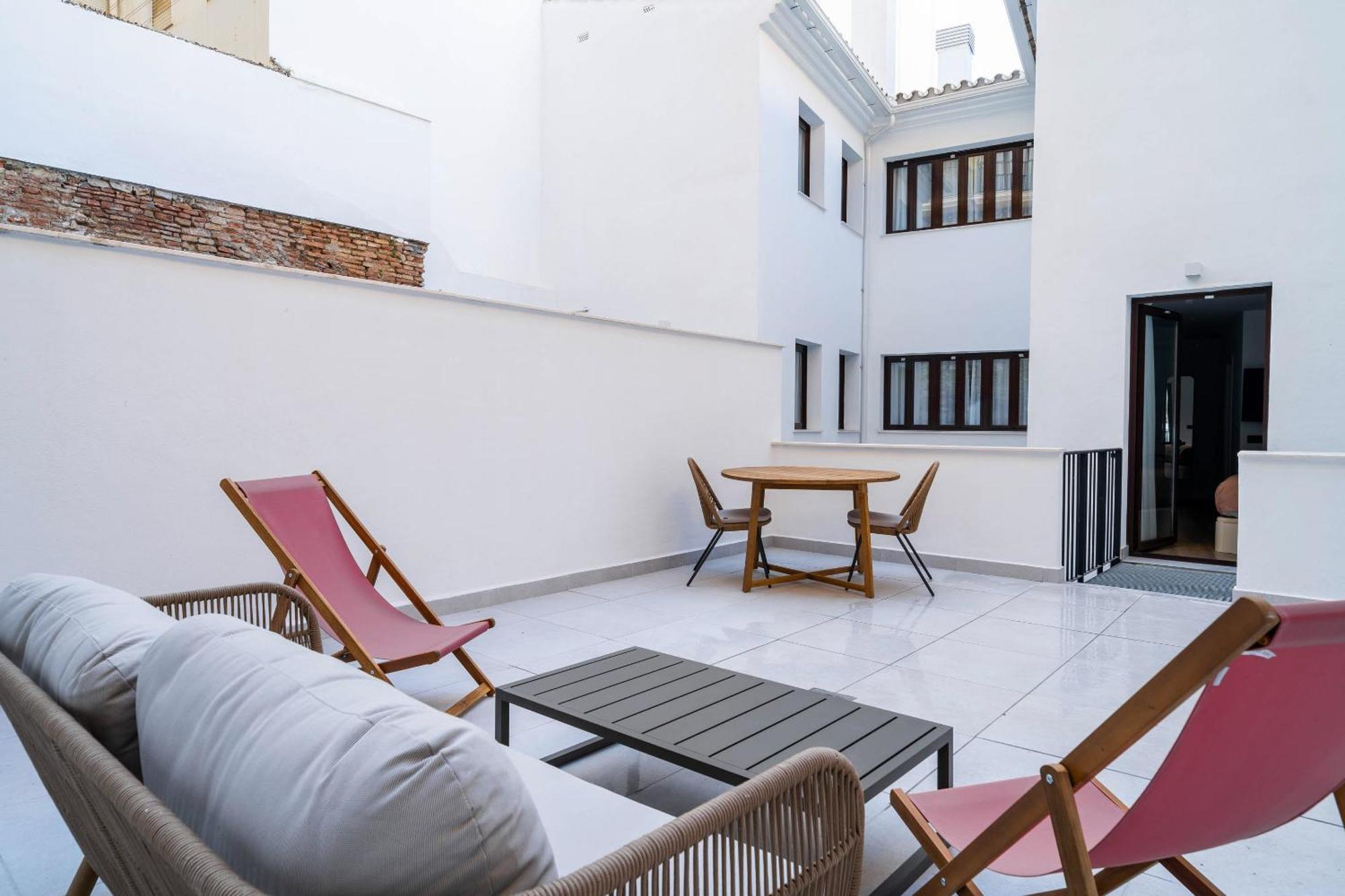 Limehome Malaga Calle Victoria Bagian luar foto