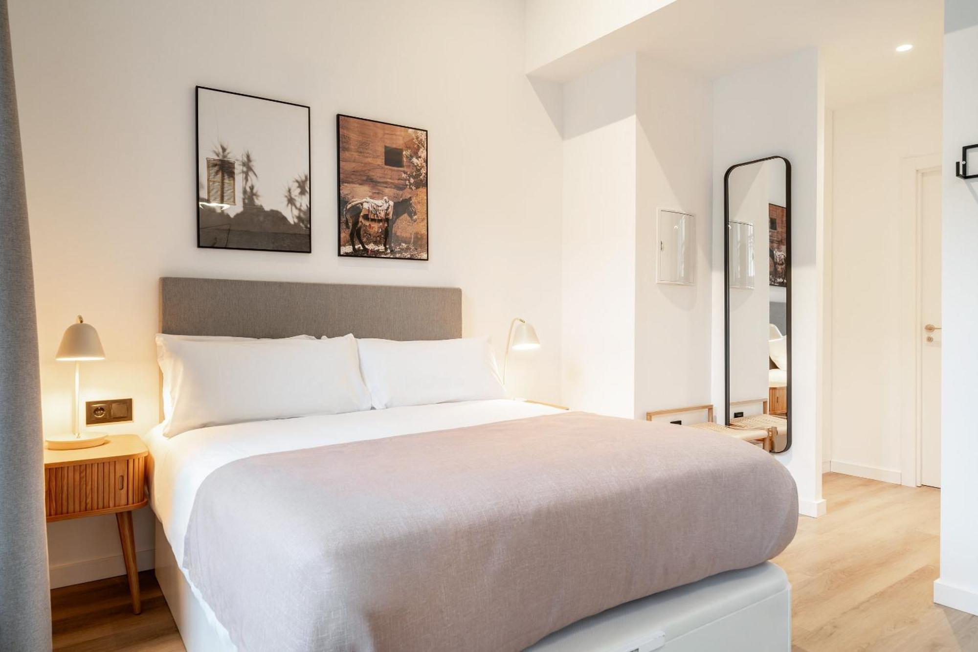 Limehome Malaga Calle Victoria Ruang foto
